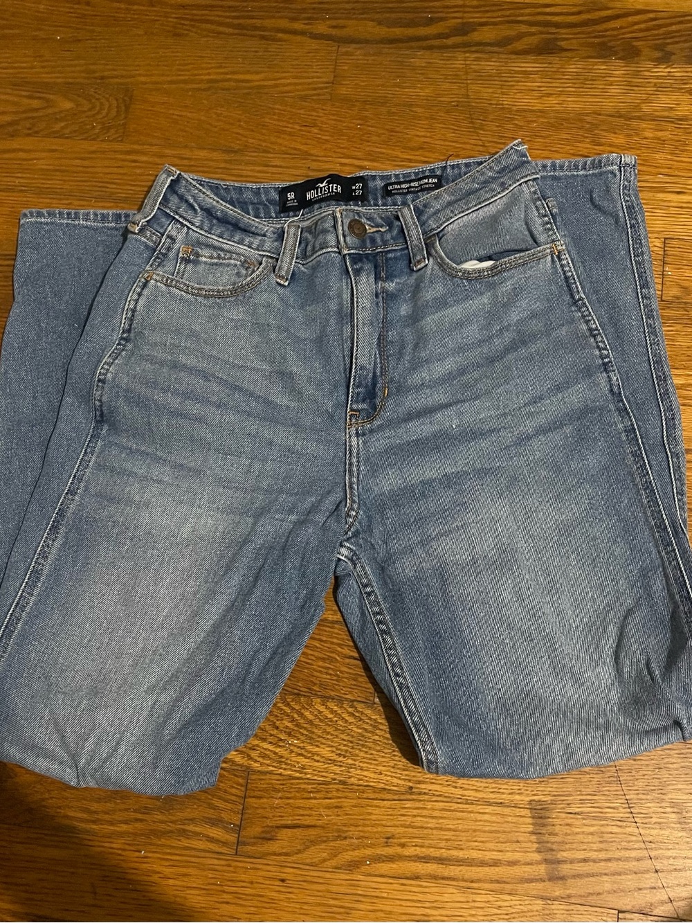Hollister Women’s Ultra High Rise Mom Jeans
